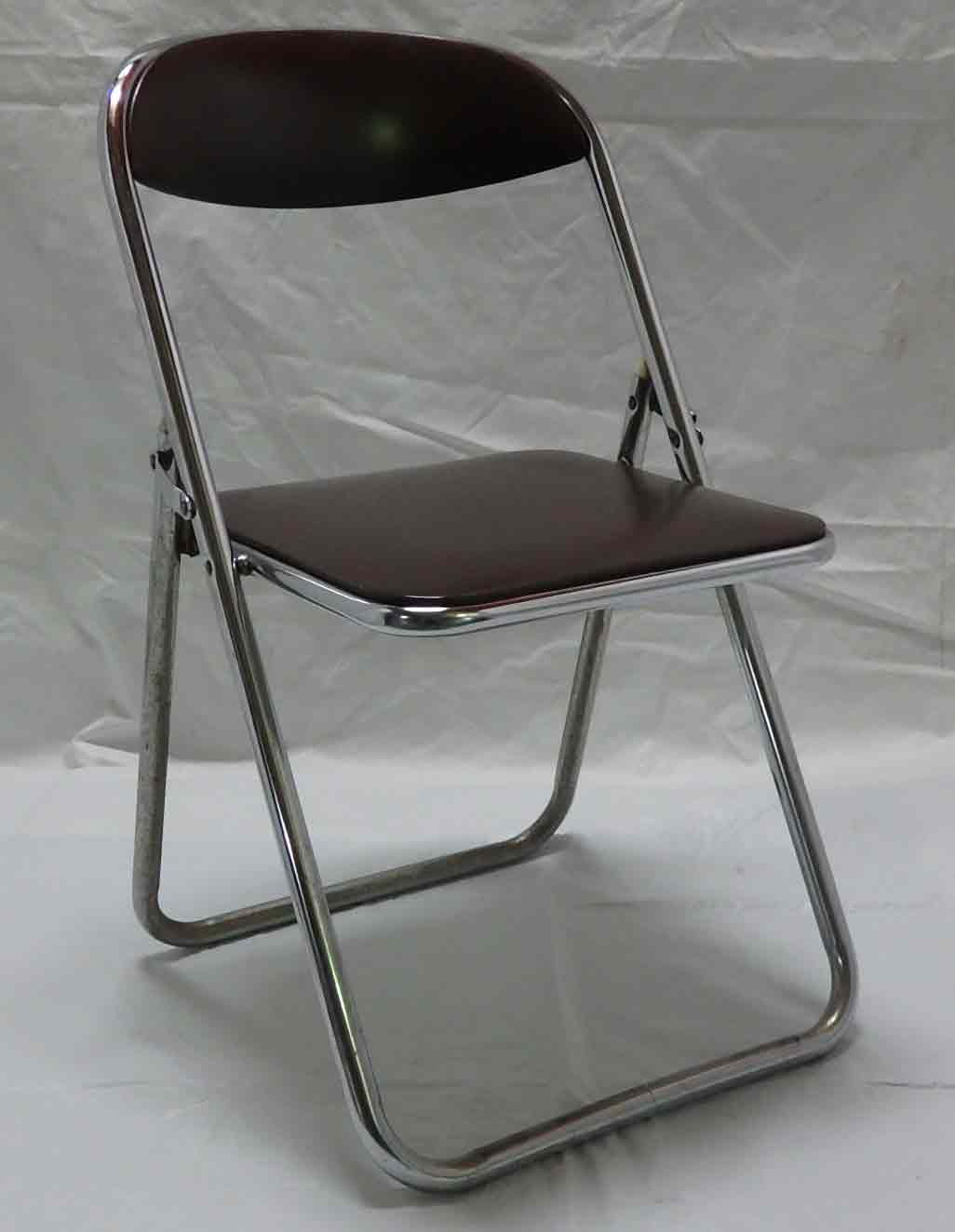 写真４：パイプ椅子